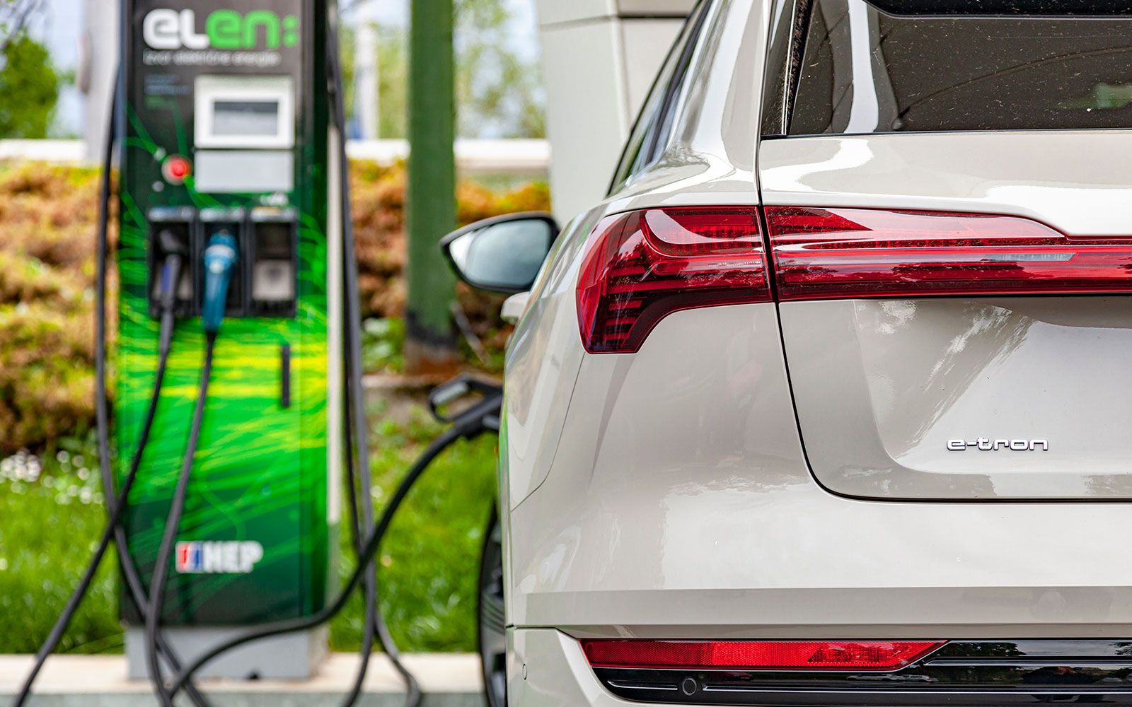 Hybrid Specialists Swindon, Servicing and EV work