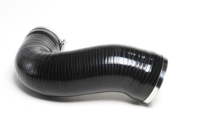 RacingLine Performance R600 Silicone Intake Pipe EA888 Gen3 - Image 3